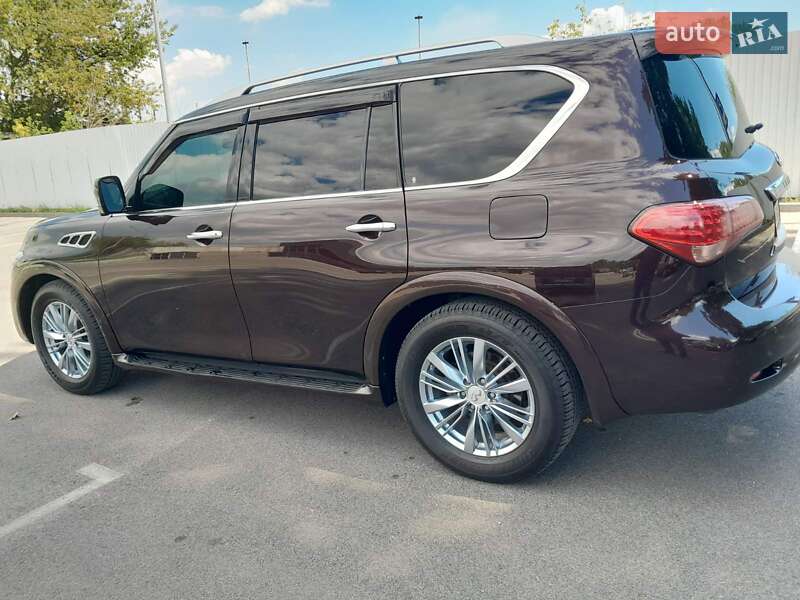 Позашляховик / Кросовер Infiniti QX56 2011 в Миколаєві