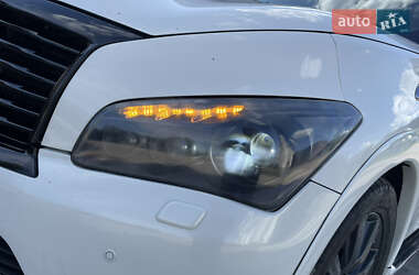 Внедорожник / Кроссовер Infiniti QX56 2011 в 
