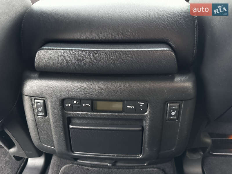 Внедорожник / Кроссовер Infiniti QX56 2011 в Киеве фото 31 Внедорожник / Кроссовер Infiniti QX56 2011 в Киеве