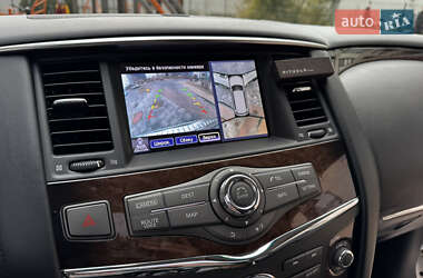 Внедорожник / Кроссовер Infiniti QX56 2011 в 