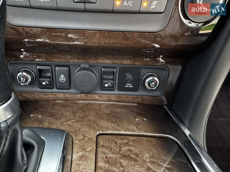 Внедорожник / Кроссовер Infiniti QX56 2011 в Киеве