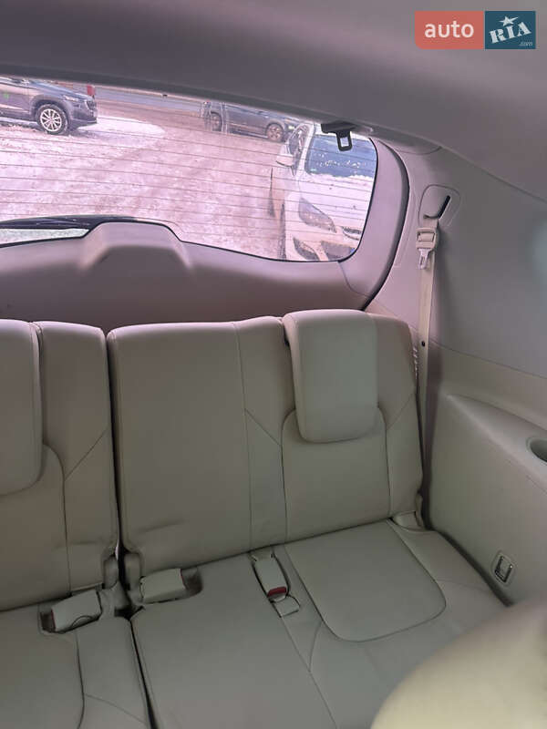 Внедорожник / Кроссовер Infiniti QX56 2011 в Тернополе