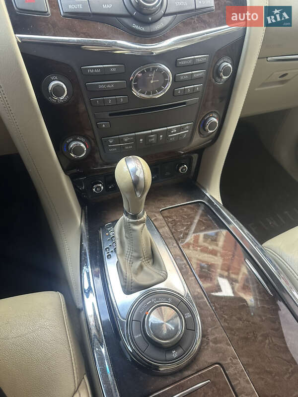 Внедорожник / Кроссовер Infiniti QX56 2011 в Тернополе