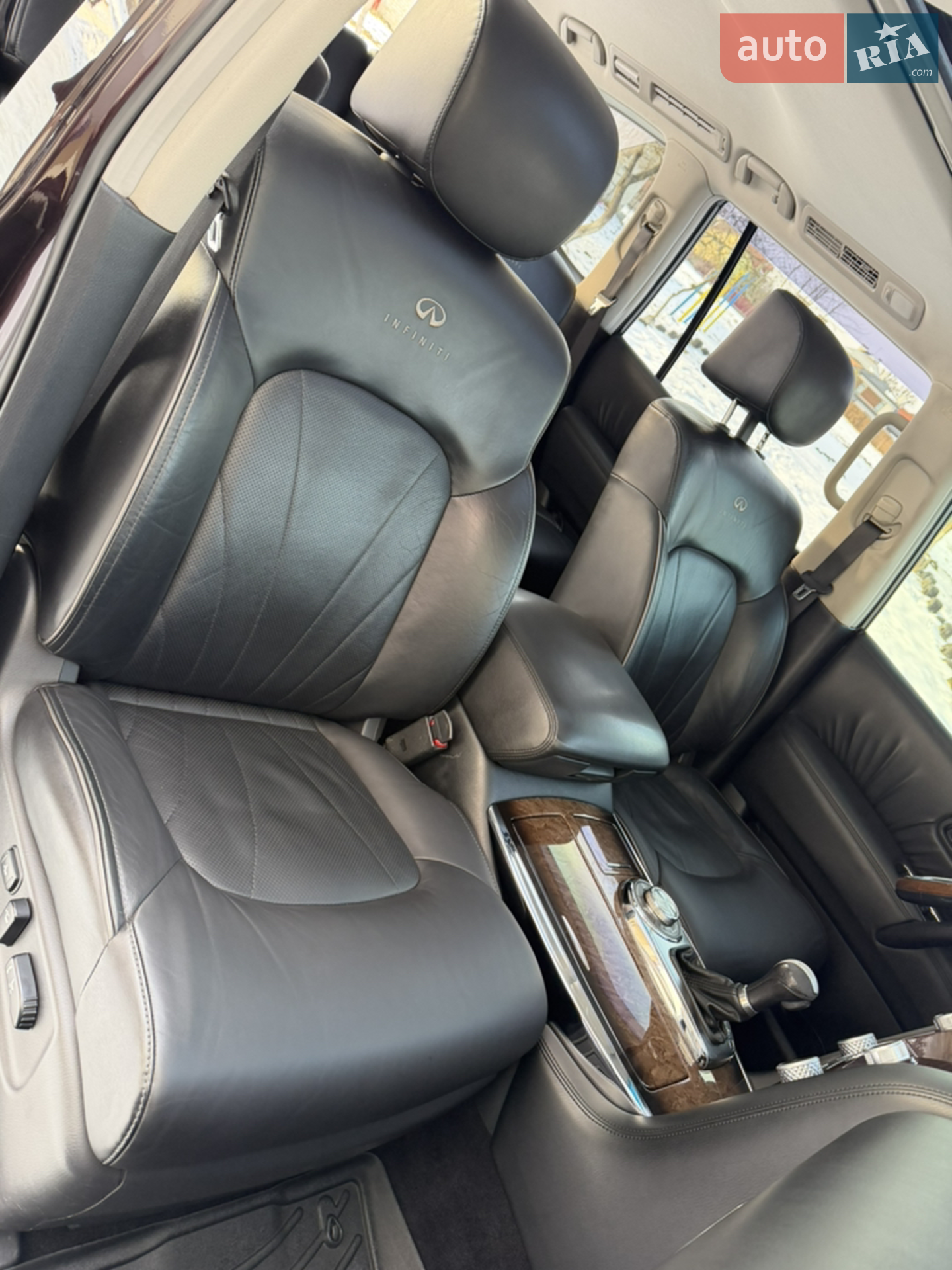 2010 Infiniti QX56 - мініатюра 18