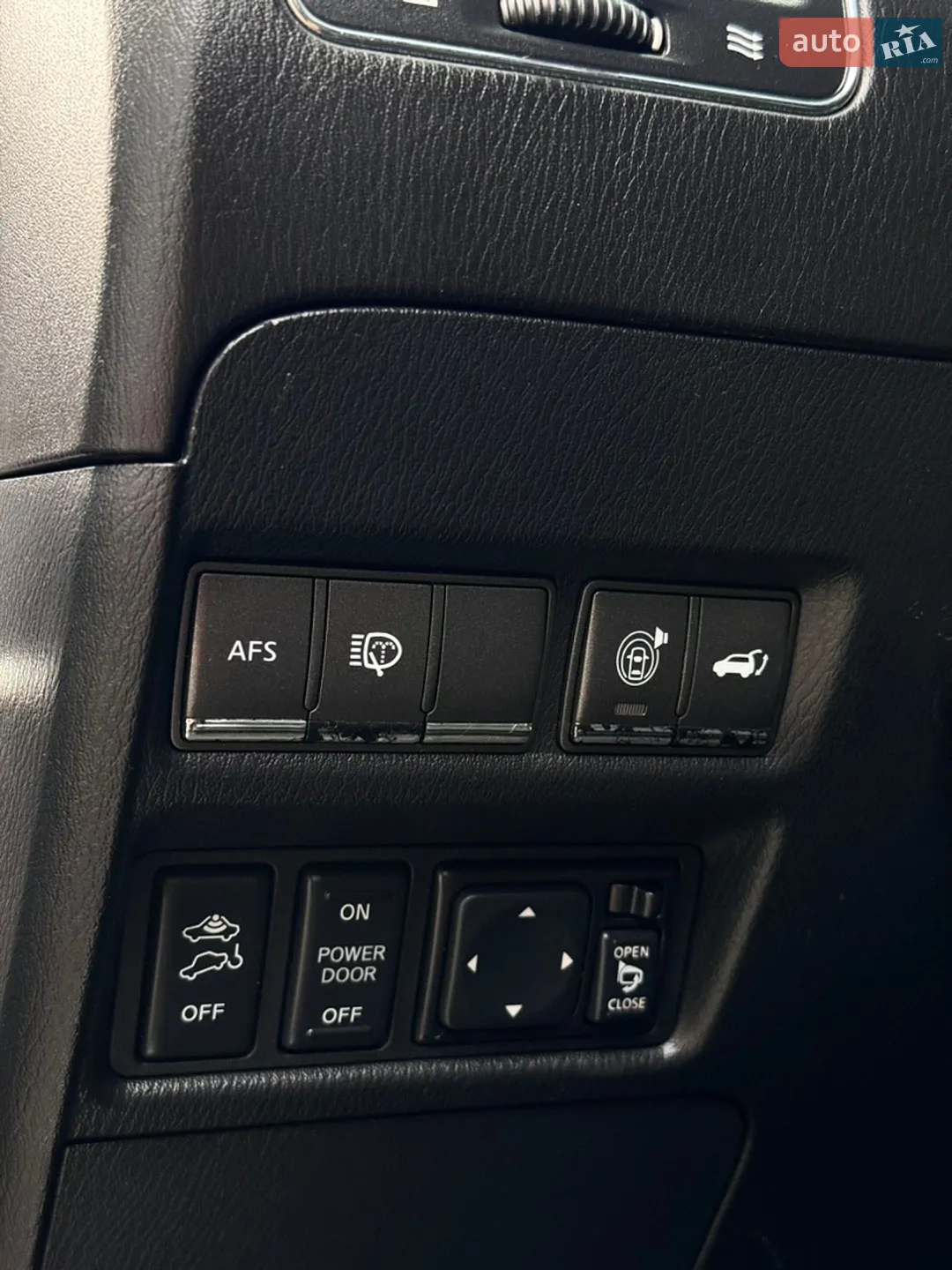 2010 Infiniti QX56 - мініатюра 46