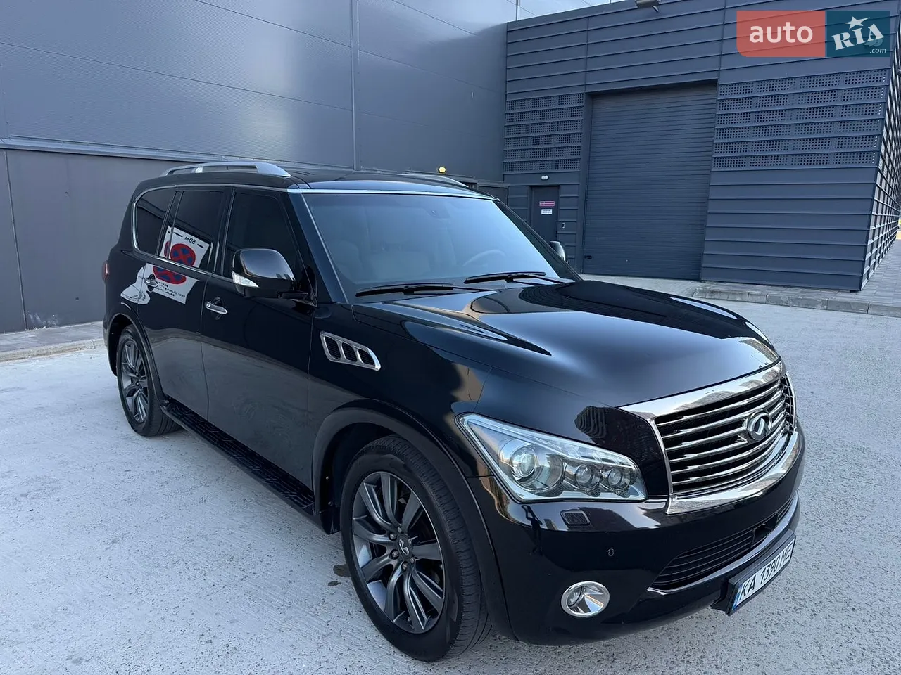 2011 Infiniti QX56 - мініатюра 20