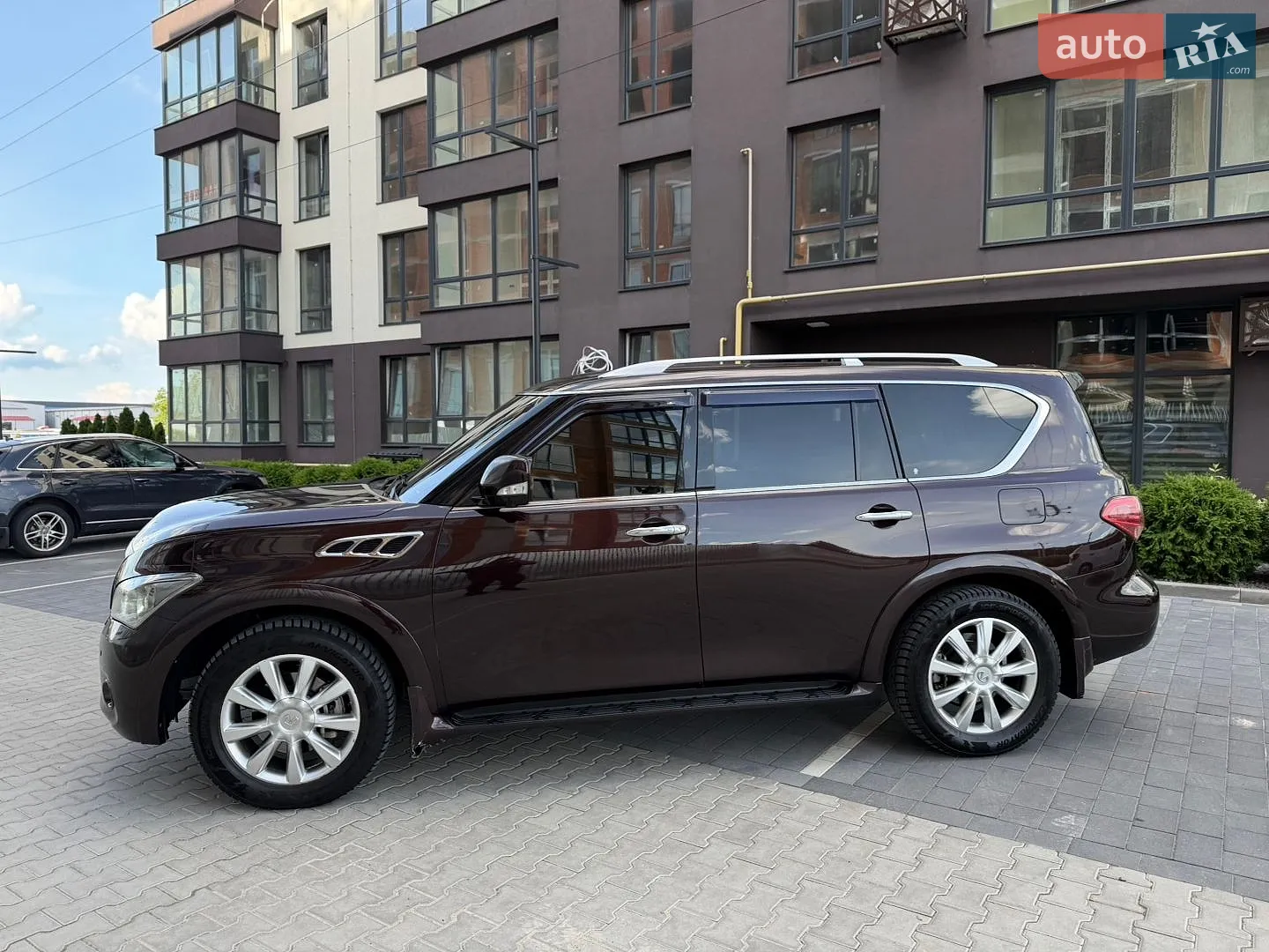 2010 Infiniti QX56 - мініатюра 5