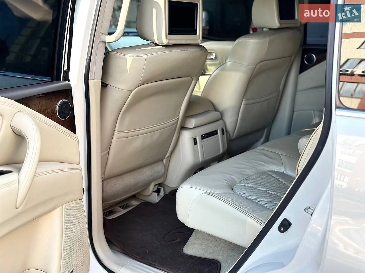 2011 Infiniti QX56 - мініатюра 42