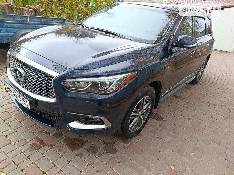 Внедорожник / Кроссовер Infiniti QX60 2017 в Черноморске