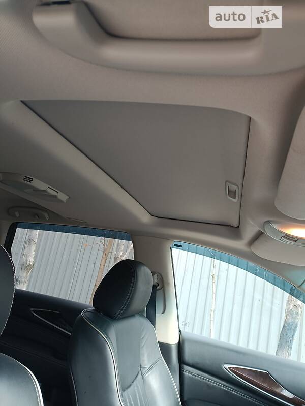 Внедорожник / Кроссовер Infiniti QX60 2017 в Черноморске