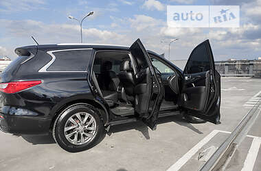 Внедорожник / Кроссовер Infiniti QX60 2015 в 