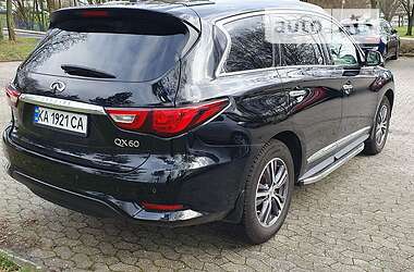 Внедорожник / Кроссовер Infiniti QX60 2017 в 