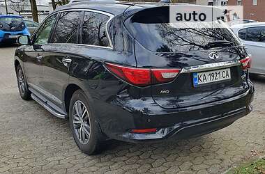 Внедорожник / Кроссовер Infiniti QX60 2017 в 