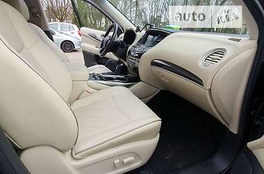 Внедорожник / Кроссовер Infiniti QX60 2017 в 