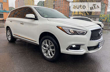 Внедорожник / Кроссовер Infiniti QX60 2018 в Киеве