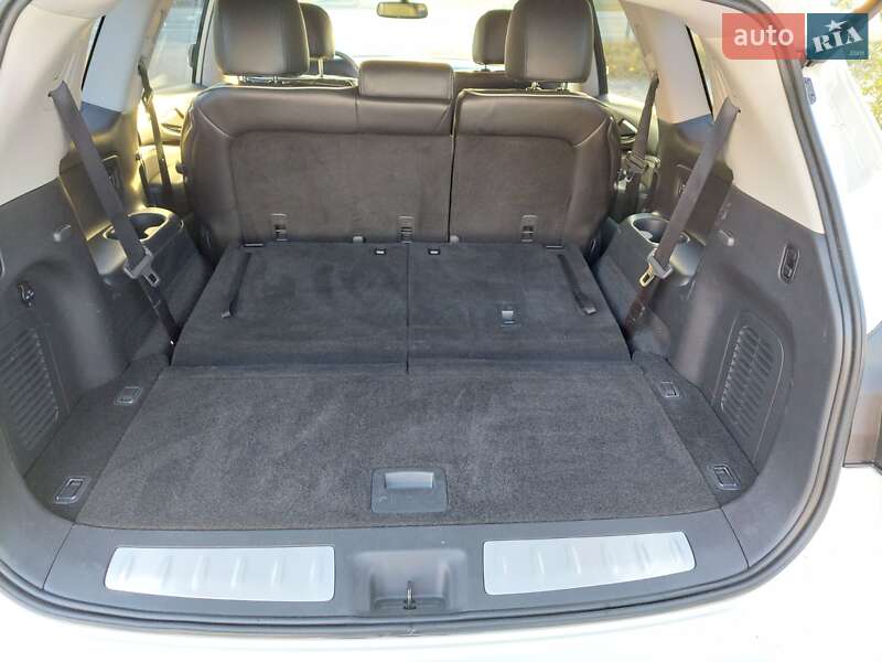 Внедорожник / Кроссовер Infiniti QX60 2016 в Тернополе