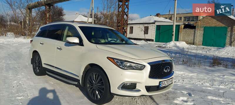 Внедорожник / Кроссовер Infiniti QX60 2017 в Александрие