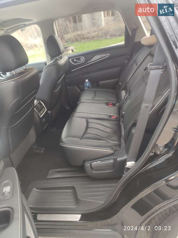 Внедорожник / Кроссовер Infiniti QX60 2019 в Киеве