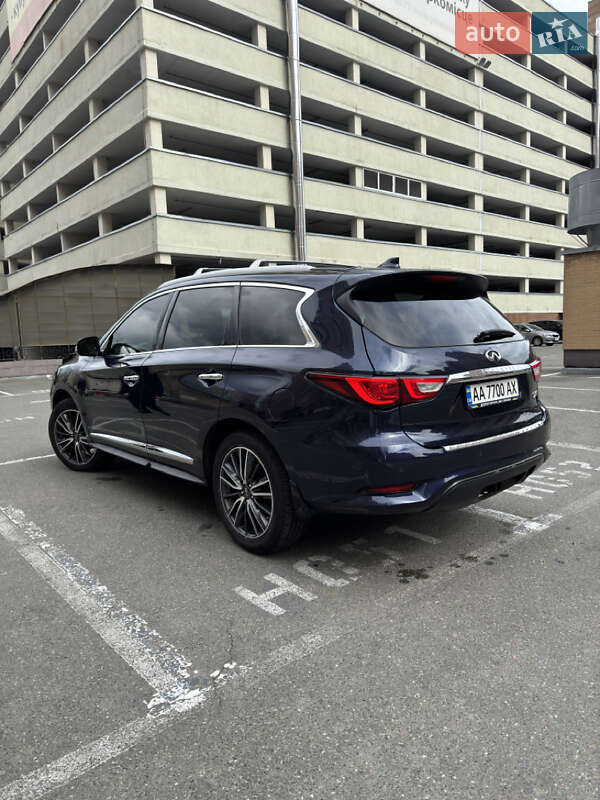 Позашляховик / Кросовер Infiniti QX60 2016 в Києві