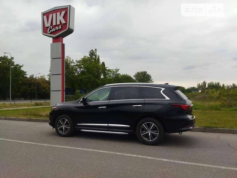 Внедорожник / Кроссовер Infiniti QX60 2018 в Днепре