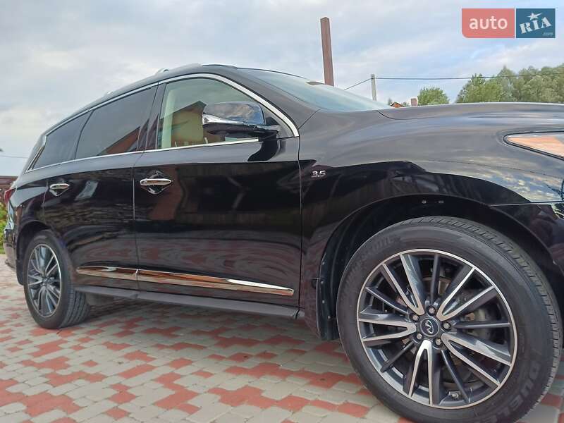 Позашляховик / Кросовер Infiniti QX60 2016 в Києві