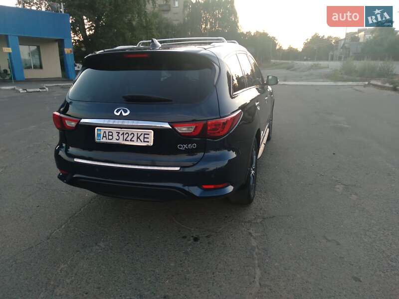 Внедорожник / Кроссовер Infiniti QX60 2017 в Теплике