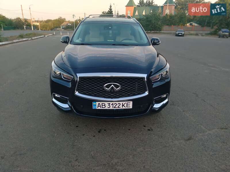 Внедорожник / Кроссовер Infiniti QX60 2017 в Теплике