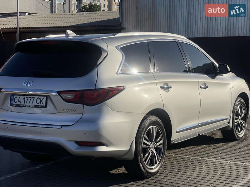 Внедорожник / Кроссовер Infiniti QX60 2017 в Черкассах