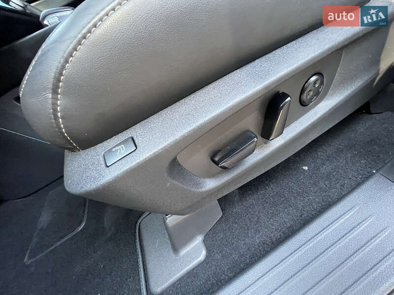 Внедорожник / Кроссовер Infiniti QX60 2022 в Полтаве