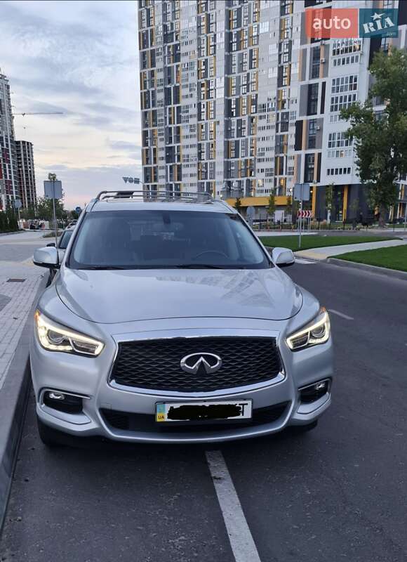 Внедорожник / Кроссовер Infiniti QX60 2016 в Киеве