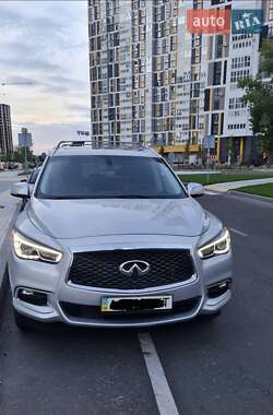 Внедорожник / Кроссовер Infiniti QX60 2016 в 