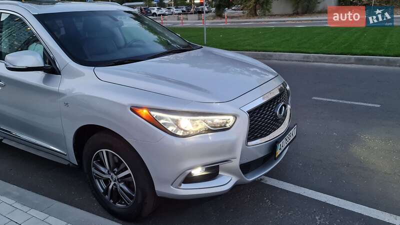 Внедорожник / Кроссовер Infiniti QX60 2016 в Киеве
