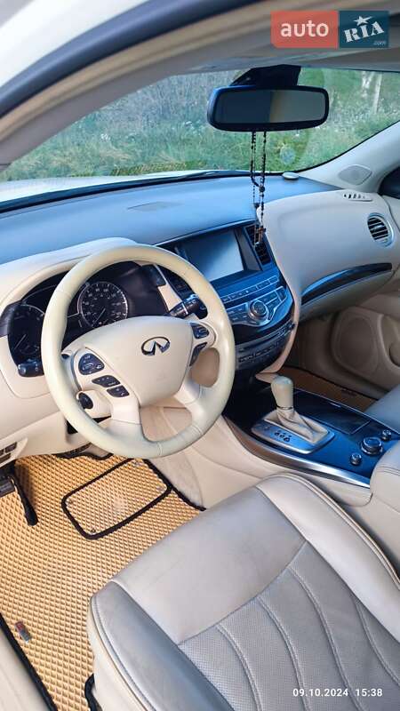 Внедорожник / Кроссовер Infiniti QX60 2014 в Львове