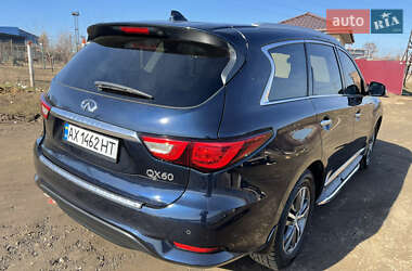 Позашляховик / Кросовер Infiniti QX60 2017 в 