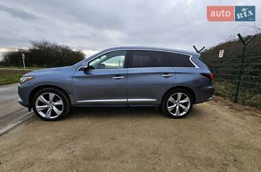 Внедорожник / Кроссовер Infiniti QX60 2016 в 