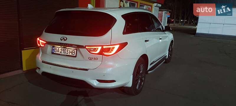 Внедорожник / Кроссовер Infiniti QX60 2017 в Александрие