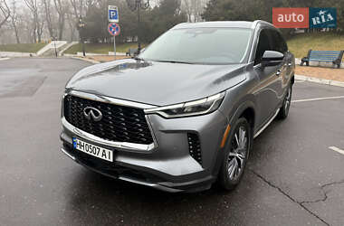Позашляховик / Кросовер Infiniti QX60 2022 в 