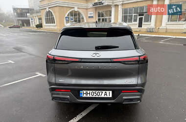 Позашляховик / Кросовер Infiniti QX60 2022 в 
