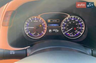 Позашляховик / Кросовер Infiniti QX60 2018 в 