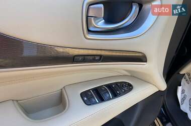 Позашляховик / Кросовер Infiniti QX60 2018 в 