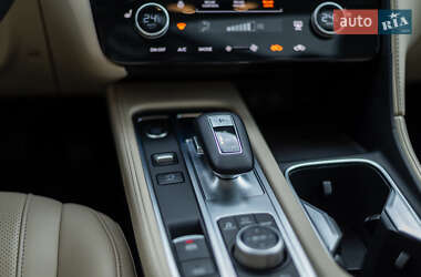 Позашляховик / Кросовер Infiniti QX60 2023 в 