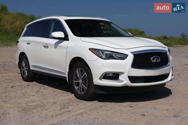 Позашляховик / Кросовер Infiniti QX60 2016 в 