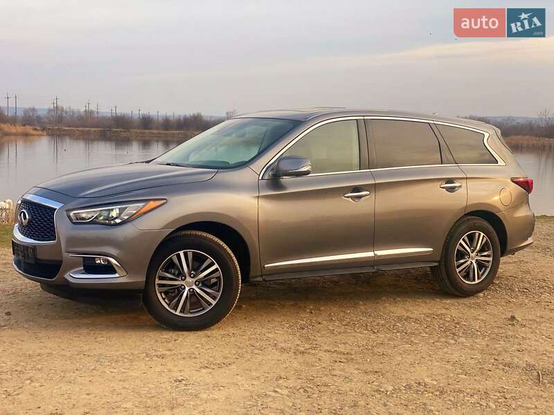 Внедорожник / Кроссовер Infiniti QX60 2019 в Калуше