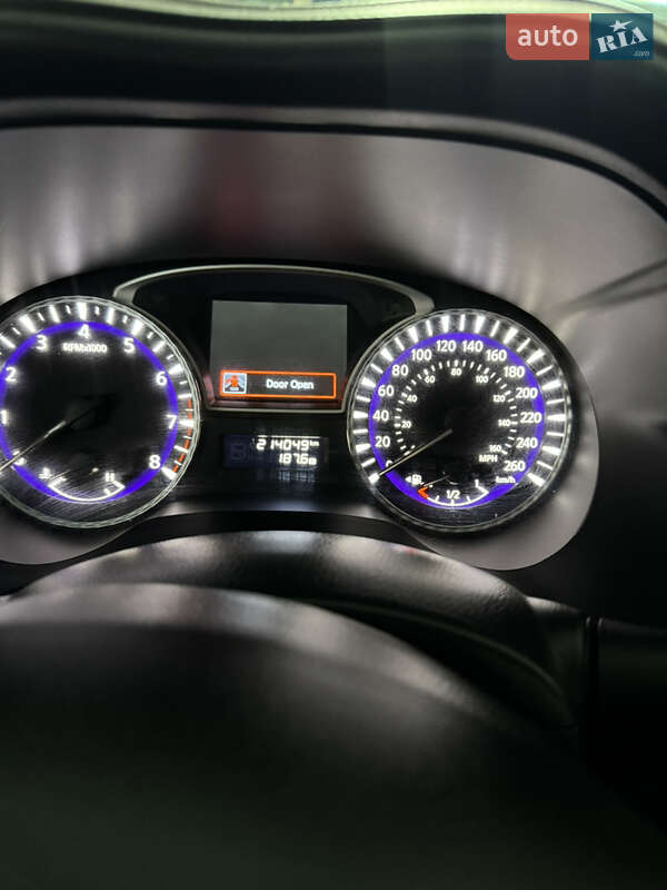 Внедорожник / Кроссовер Infiniti QX60 2013 в Звенигородке