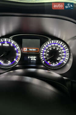Внедорожник / Кроссовер Infiniti QX60 2013 в 