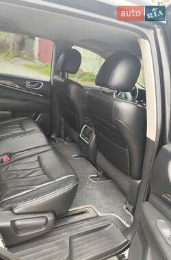 Внедорожник / Кроссовер Infiniti QX60 2015 в 