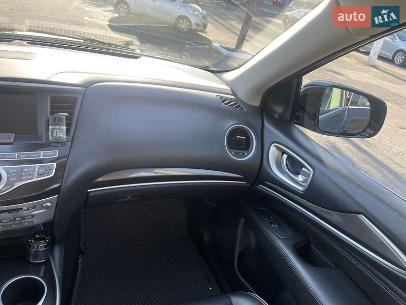 Внедорожник / Кроссовер Infiniti QX60 2018 в Одессе