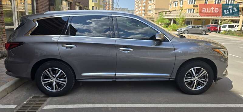 Внедорожник / Кроссовер Infiniti QX60 2017 в Киеве