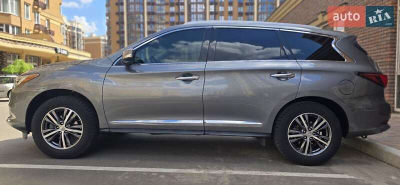 Внедорожник / Кроссовер Infiniti QX60 2017 в Киеве