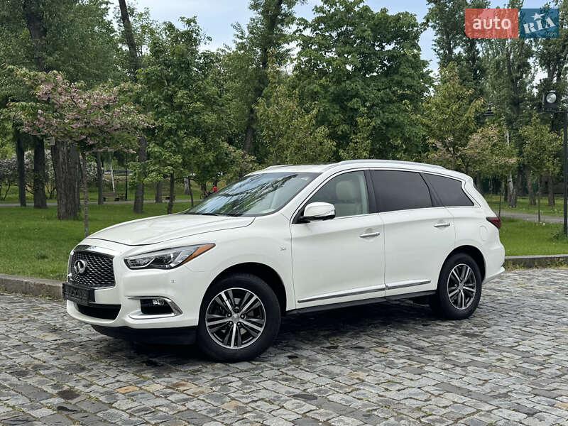 Внедорожник / Кроссовер Infiniti QX60 2018 в Киеве